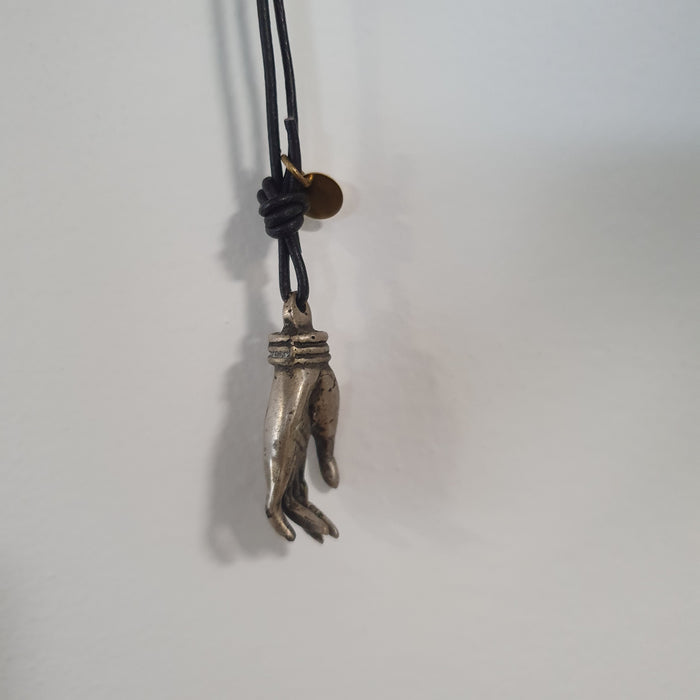 HELPING HAND NECKLACE