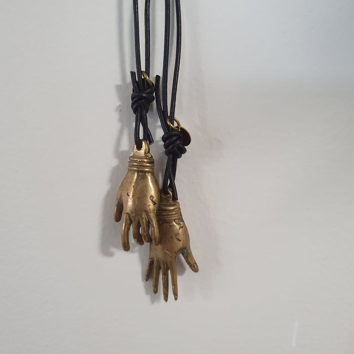 HELPING HAND NECKLACE